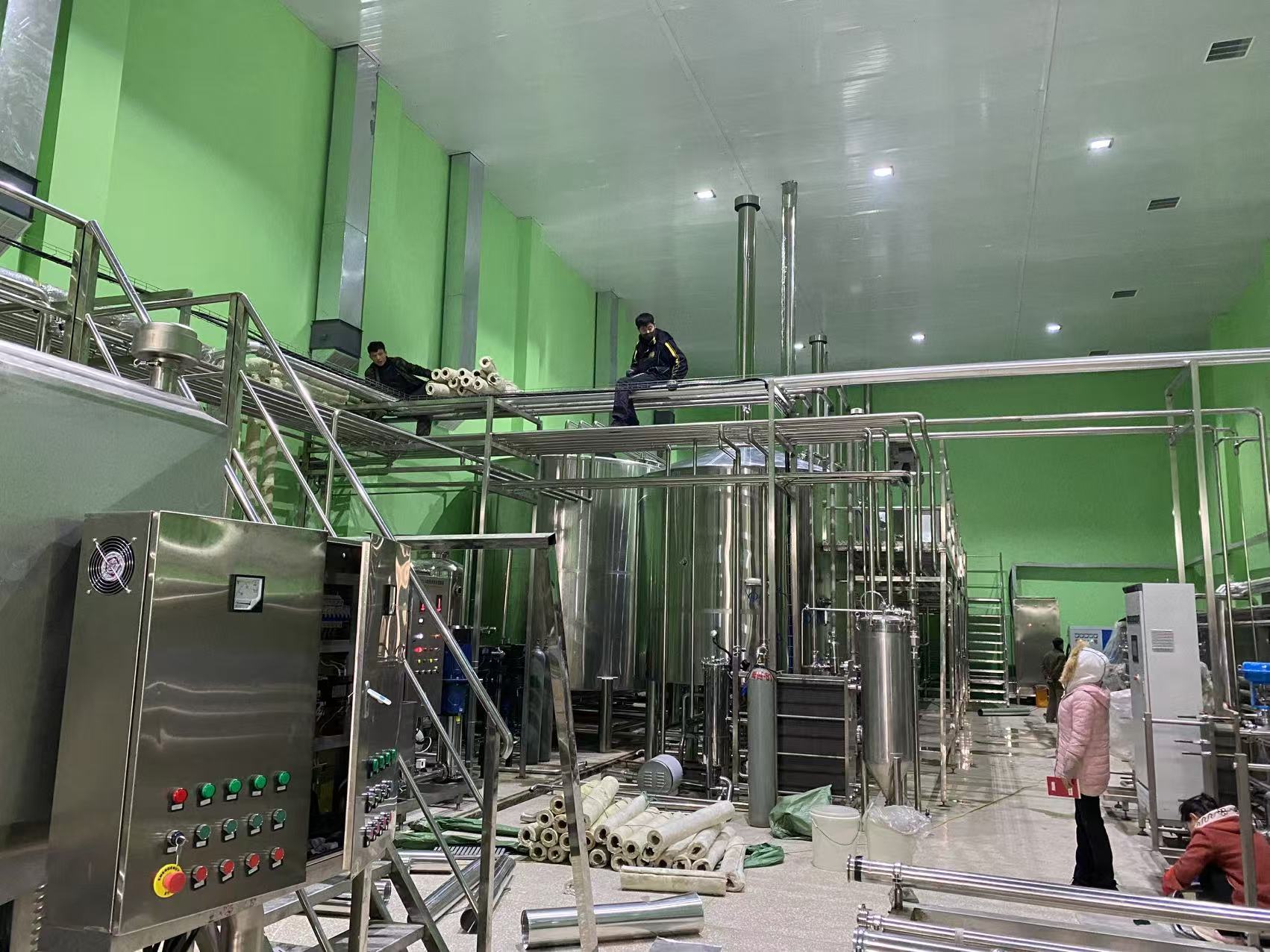 海原精酿啤酒设备厂—精酿啤酒设备制造：传承工艺与创新科技的交融